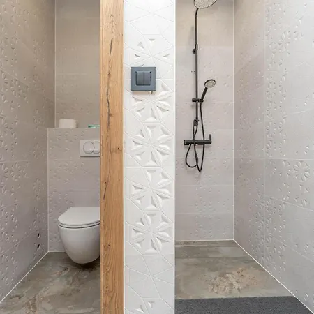 Stunning In With Sauna Daire *