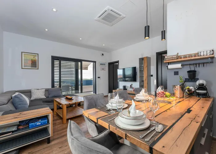Lovely In With Sauna Apartman