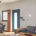 Lovely In With Sauna Apartamento