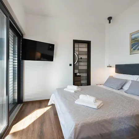 Lovely In With Sauna Apartment