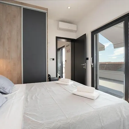 Lovely In With Sauna Apartment *